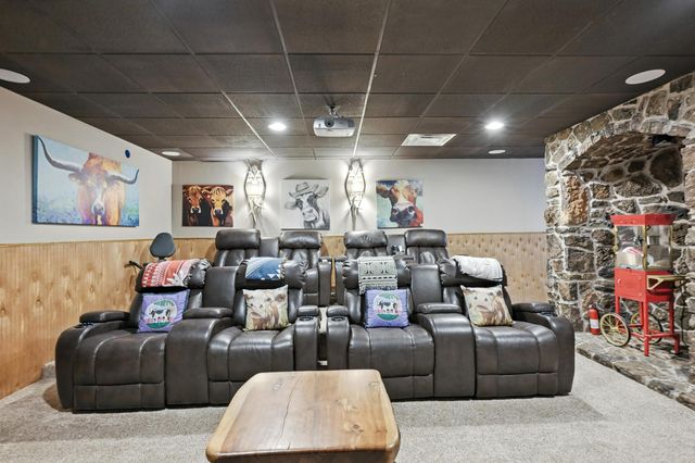 560 County Road 170, Diamond, MO 64840