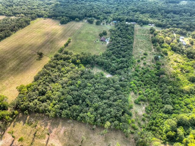 560 County Road 170, Diamond, MO 64840