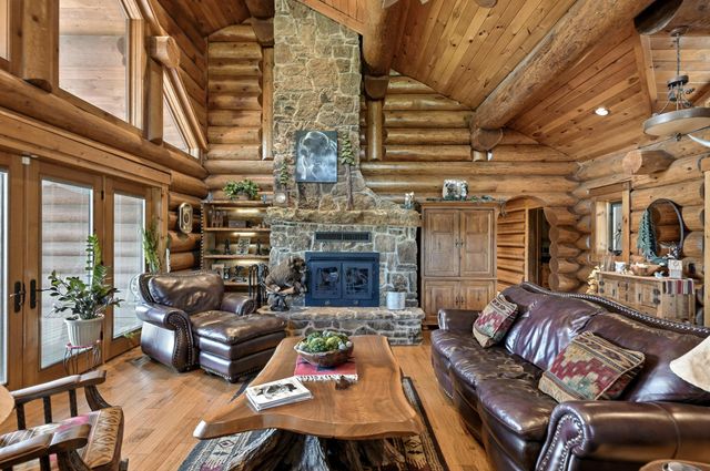 560 County Road 170, Diamond, MO 64840