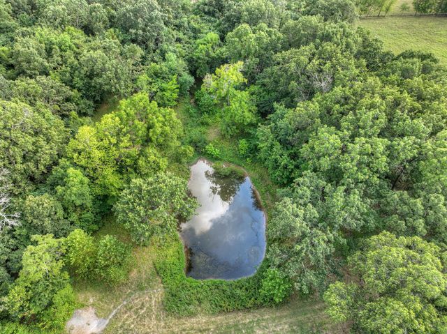 560 County Road 170, Diamond, MO 64840