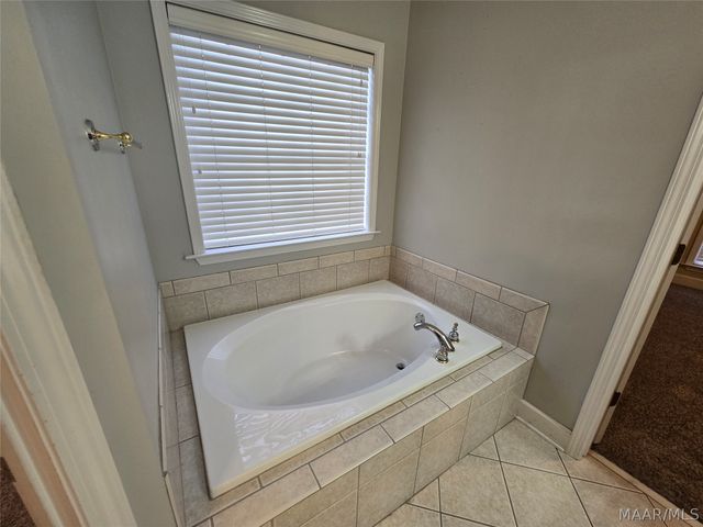 1128 Parkview Drive, Prattville, AL 36067