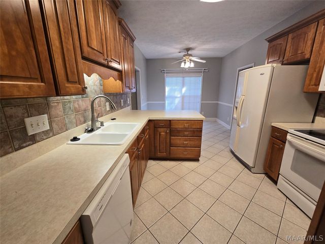 1128 Parkview Drive, Prattville, AL 36067