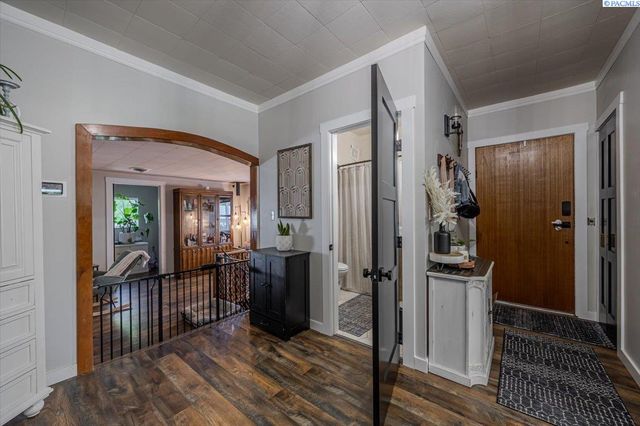 805 Babs Ave, Benton City, WA 99320