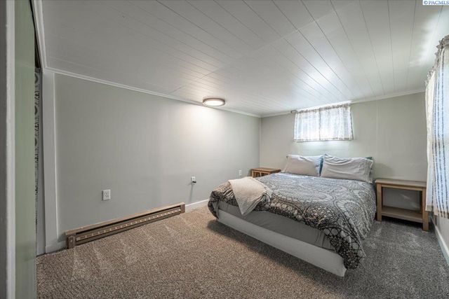 805 Babs Ave, Benton City, WA 99320