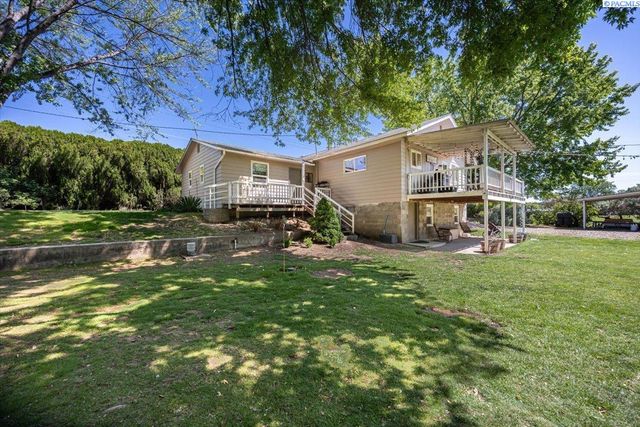805 Babs Ave, Benton City, WA 99320