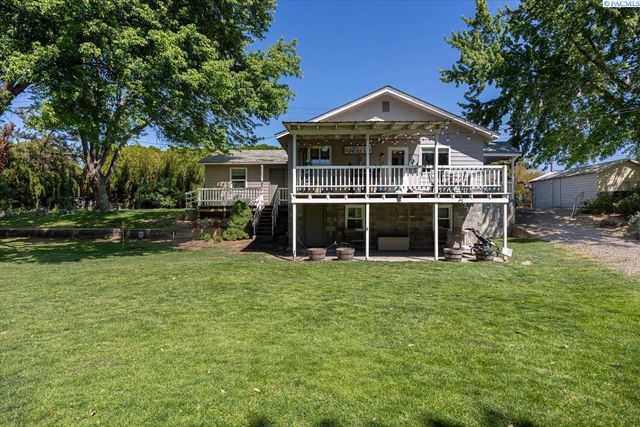 805 Babs Ave, Benton City, WA 99320
