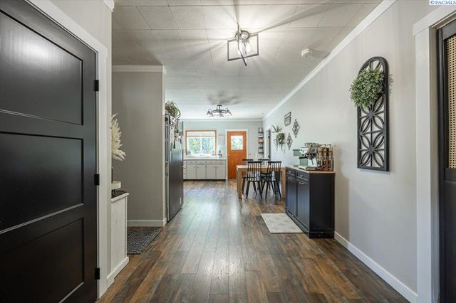 805 Babs Ave, Benton City, WA 99320