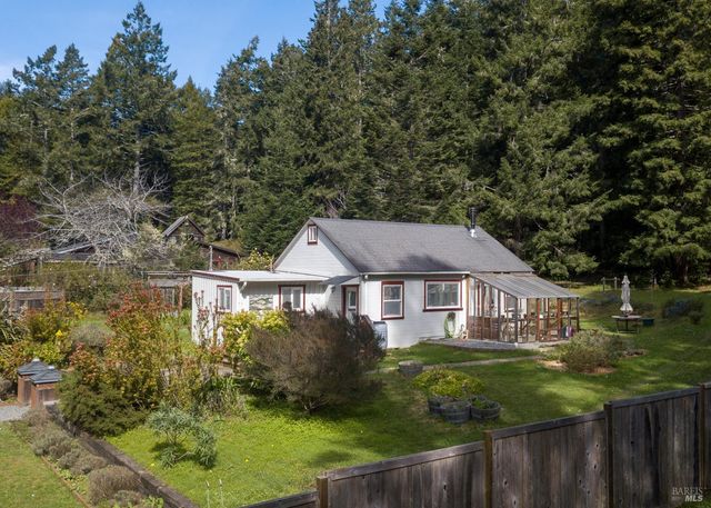 10901 Gurley Ln, Mendocino, CA 95460