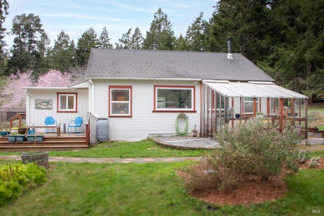 10901 Gurley Ln, Mendocino, CA 95460