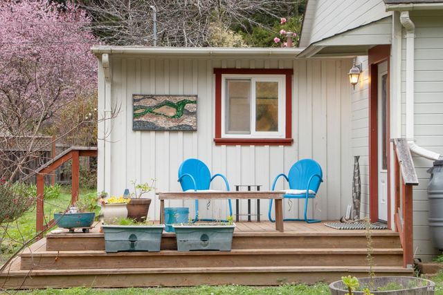 10901 Gurley Ln, Mendocino, CA 95460