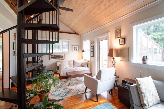 10901 Gurley Ln, Mendocino, CA 95460