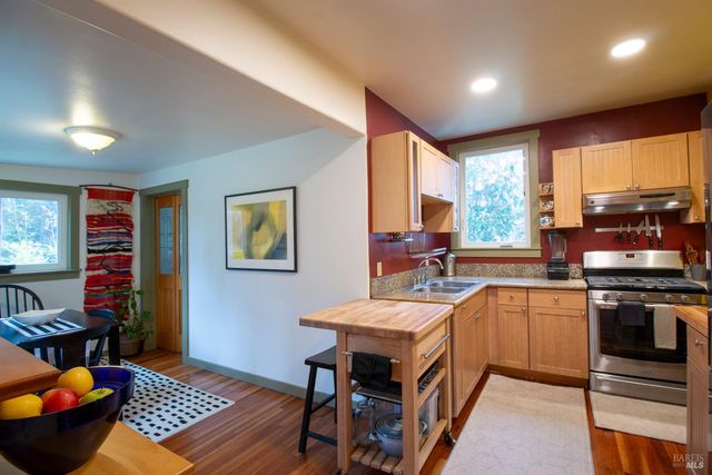 10901 Gurley Ln, Mendocino, CA 95460