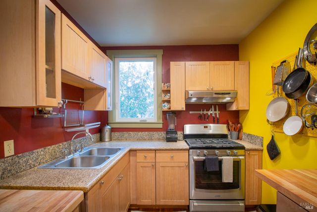 10901 Gurley Ln, Mendocino, CA 95460