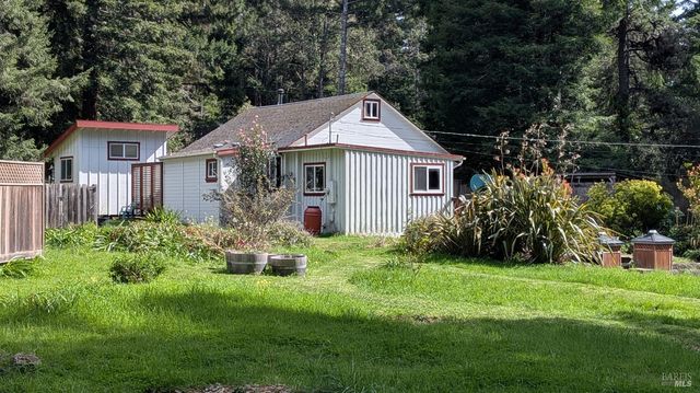 10901 Gurley Ln, Mendocino, CA 95460