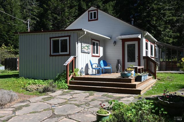 10901 Gurley Ln, Mendocino, CA 95460