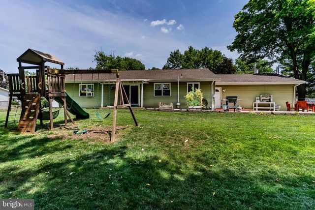 45 MULLIGAN DR, Etters, PA 17319