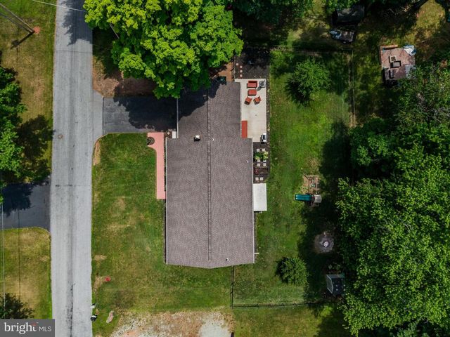 45 MULLIGAN DR, Etters, PA 17319