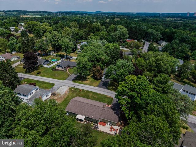 45 MULLIGAN DR, Etters, PA 17319
