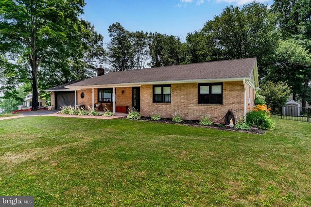 45 MULLIGAN DR, Etters, PA 17319