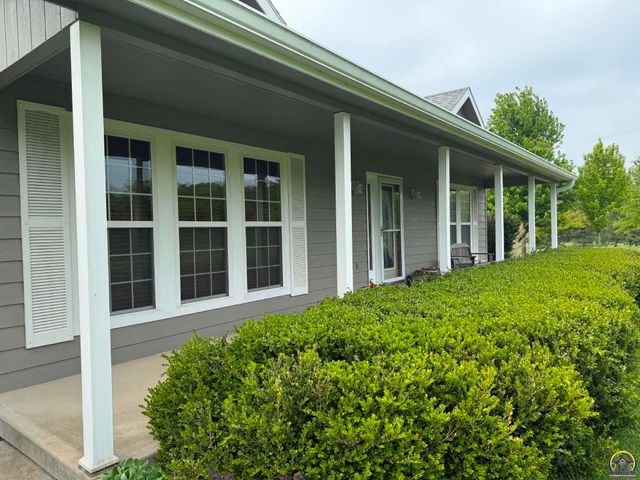 25029 Dehoff RD, Tonganoxie, KS 66086