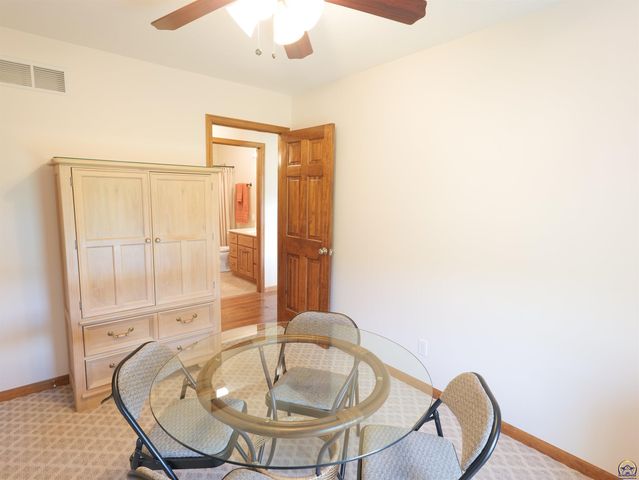 25029 Dehoff RD, Tonganoxie, KS 66086
