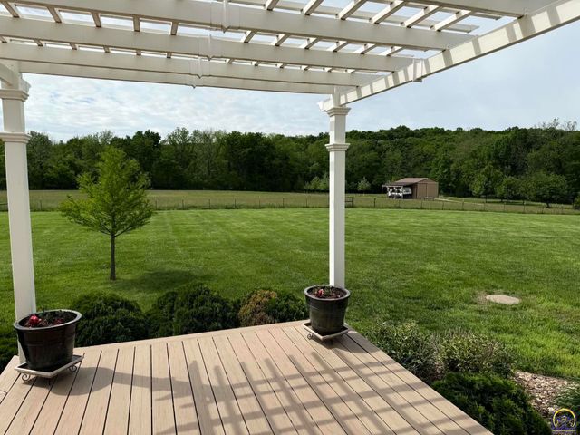 25029 Dehoff RD, Tonganoxie, KS 66086