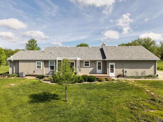25029 Dehoff RD, Tonganoxie, KS 66086