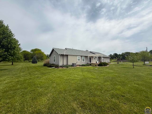 25029 Dehoff RD, Tonganoxie, KS 66086