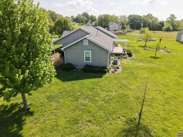 25029 Dehoff RD, Tonganoxie, KS 66086