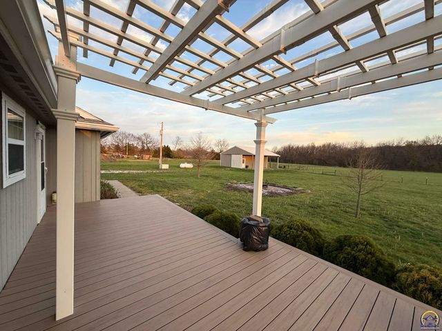 25029 Dehoff RD, Tonganoxie, KS 66086