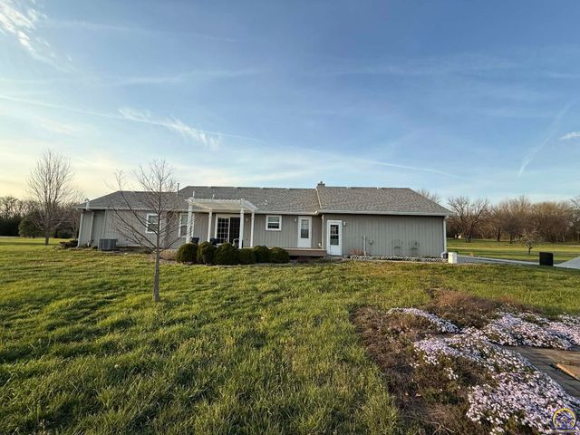 25029 Dehoff RD, Tonganoxie, KS 66086