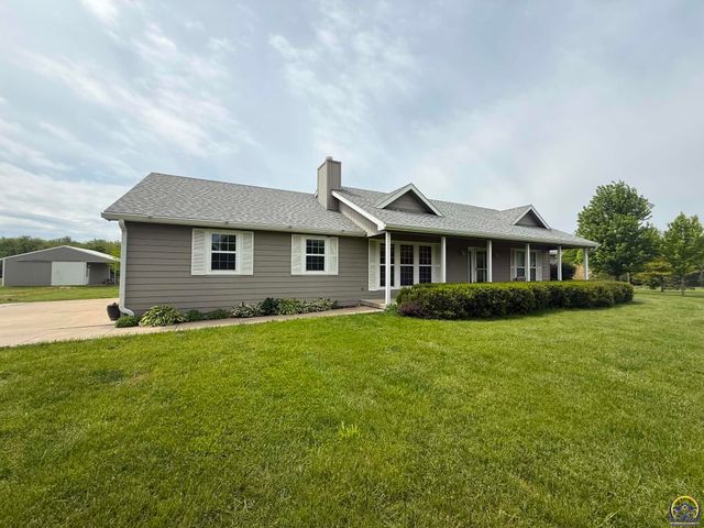 25029 Dehoff RD, Tonganoxie, KS 66086