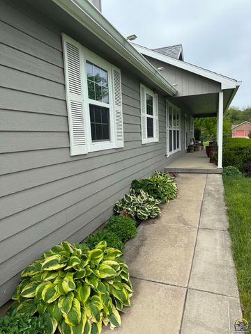 25029 Dehoff RD, Tonganoxie, KS 66086