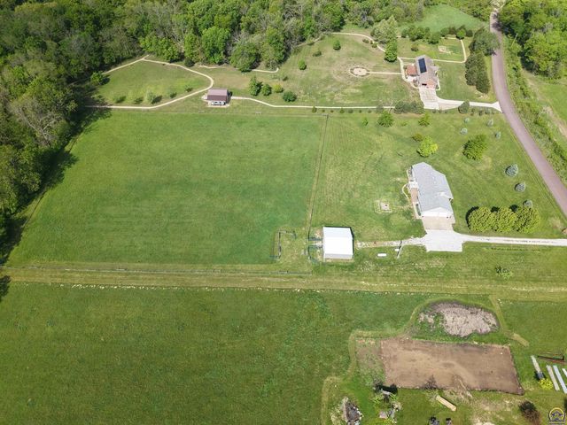 25029 Dehoff RD, Tonganoxie, KS 66086