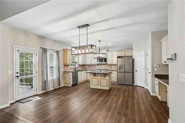 148 Gemstone Lane, Acworth, GA 30101