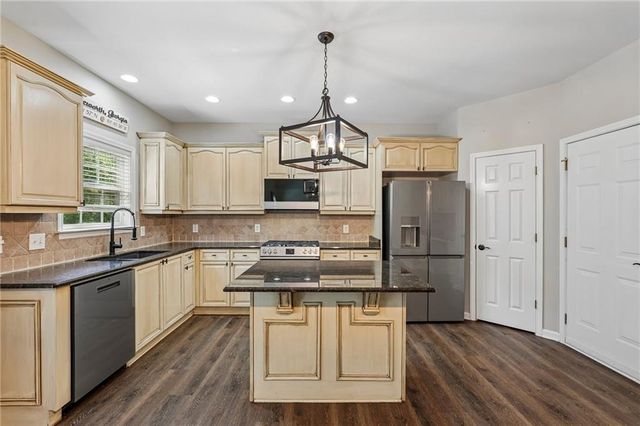 148 Gemstone Lane, Acworth, GA 30101