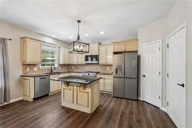 148 Gemstone Lane, Acworth, GA 30101