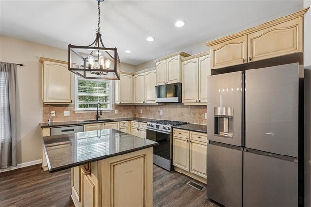 148 Gemstone Lane, Acworth, GA 30101