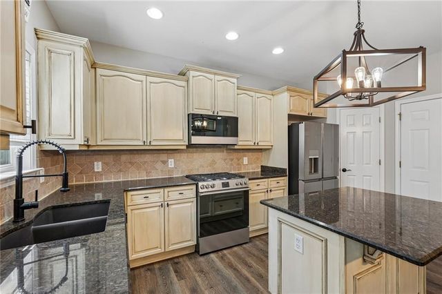 148 Gemstone Lane, Acworth, GA 30101