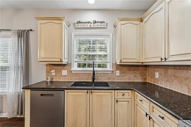 148 Gemstone Lane, Acworth, GA 30101