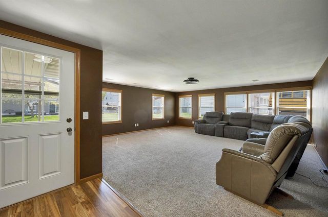 329 S JAMES STREET, Kimberly, WI 54136