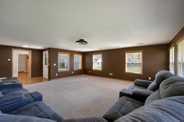 329 S JAMES STREET, Kimberly, WI 54136