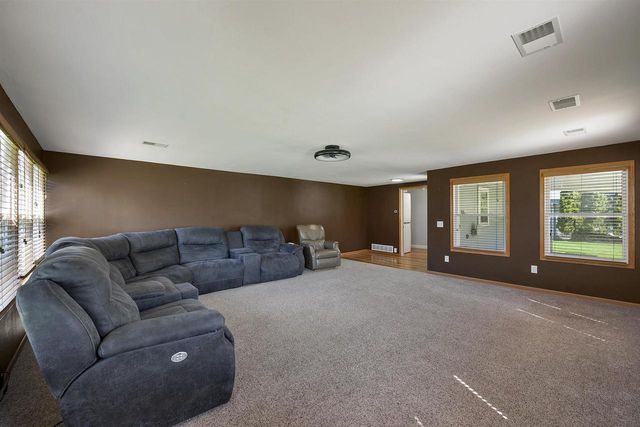 329 S JAMES STREET, Kimberly, WI 54136