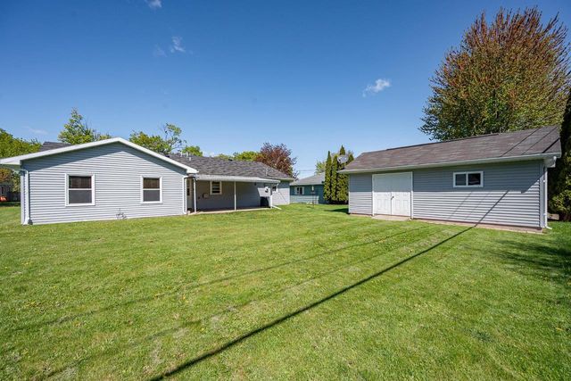 329 S JAMES STREET, Kimberly, WI 54136