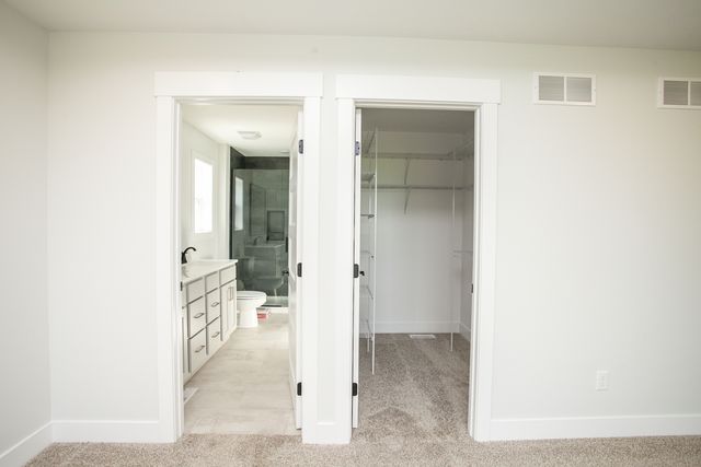 2194 Corrigan Way, Normal, IL 61761