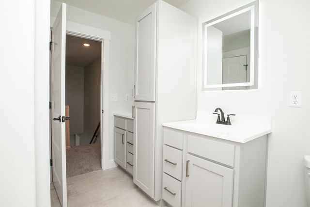 2194 Corrigan Way, Normal, IL 61761