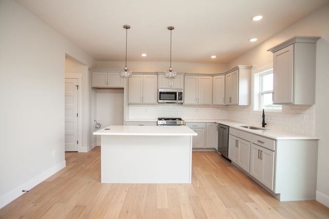 2194 Corrigan Way, Normal, IL 61761