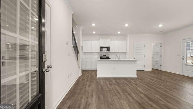 542 SILVER MOON Drive, Loganville, GA 30052