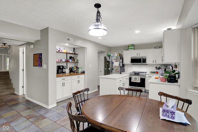 205 Myers Lake Drive, Noblesville, IN 46062