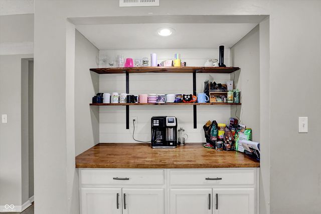 205 Myers Lake Drive, Noblesville, IN 46062